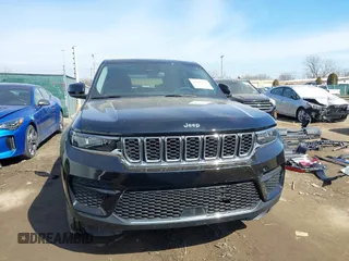 2023 Jeep Grand Cherokee Laredo with VIN 1C4RJHAG7PC600196, listed as a IAAI auction lot 41695837 with 19,110 mi miles and . Bid and sale history available at DreamBid. Image 13.