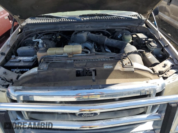 1999 Ford F-250 XL z VIN 1FTNX20L8XEC12729, wystawiony jako Copart lot #45023335 z przebiegiem 136 587 mil mil oraz Czysty tytuł • Clean title. Historia ofert i sprzedaży dostępna na DreamBid. Obrazek 7.