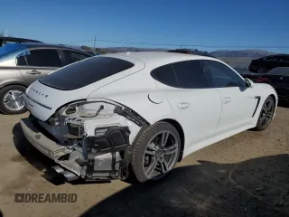 2013 Porsche Panamera z VIN WP0AA2A77DL010893, wystawiony jako Copart lot #42727885 z przebiegiem 143 353 mil mil oraz Szkoda całkowita • Salvage title. Historia ofert i sprzedaży dostępna na DreamBid. Obrazek 3.