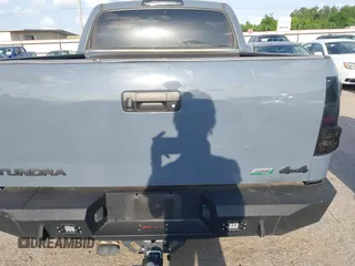 2011 Toyota Tundra 4WD Truck with VIN 5TFDW5F12BX181982, listed as a IAAI auction lot 42084985 with 222,356 mi miles. Bid and sale history available at carsss.com. Image 16.