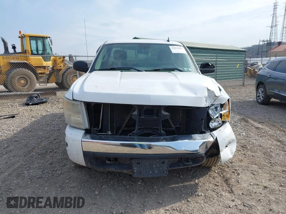 2008 Chevrolet Silverado 1500 Work Truck with VIN 1GCEK14C98Z110630, listed as a IAAI auction lot 42015811 with Not Provided miles and . Bid and sale history available at DreamBid. Image 13.
