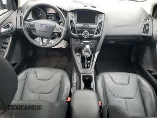 2016 Ford Focus SE z VIN 1FADP3F2XGL223796, wystawiony jako Copart lot #52567505 z przebiegiem Nie podano mil oraz Szkoda całkowita • Salvage title. Historia ofert i sprzedaży dostępna na DreamBid. Obrazek 8.