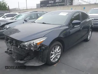 2018 Mazda 3 Sport z VIN 3MZBN1K76JM212245, wystawiony jako IAAI lot #42348528 z przebiegiem 77 994 mil mil oraz . Historia ofert i sprzedaży dostępna na DreamBid. Obrazek 2.