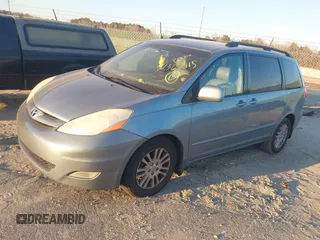 2007 Toyota Sienna XLE with VIN 5TDZK22C47S048516, listed as a IAAI auction lot 41367115 with 236,058 mi miles. Bid and sale history available at carsss.com. Image 2.