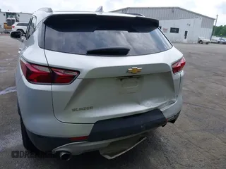 2020 Chevrolet Blazer LT z VIN 3GNKBBRA0LS717044, wystawiony jako IAAI lot #42125519 z przebiegiem 111 685 mil mil oraz . Historia ofert i sprzedaży dostępna na DreamBid. Obrazek 6.