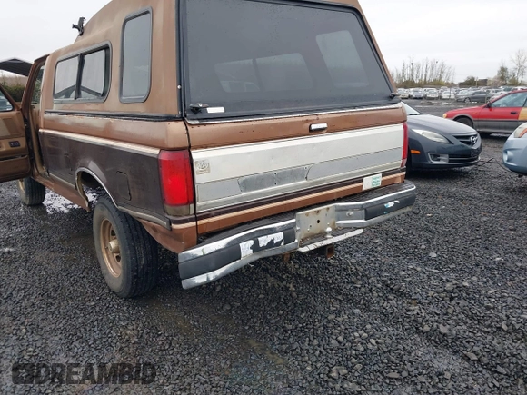 1990 Ford F-150 with VIN 2FTEF14Y1LCA00886, listed as a IAAI auction lot 41774272 with 17,872 mi miles. Bid and sale history available at carsss.com. Image 6.