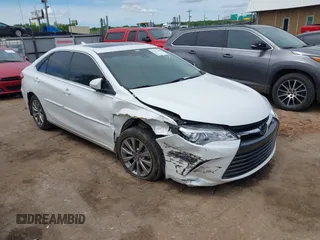 2017 Toyota Camry XLE z VIN 4T1BF1FK1HU748410, wystawiony jako IAAI lot #42171308 z przebiegiem 49 876 mil mil oraz . Historia ofert i sprzedaży dostępna na DreamBid. Obrazek 1.