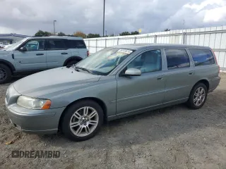 2006 Volvo V70 2.4L with VIN YV1SW640762557001, listed as a Copart auction lot 80555674 with 125,010 mi miles and Clean Title. Bid and sale history available at carsss.com. Image 1.