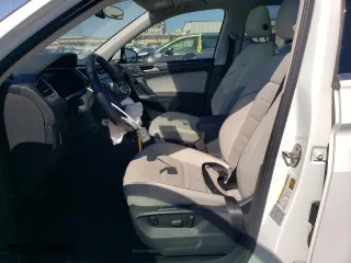 2018 Volkswagen Tiguan SEL Premium with VIN 3VV5B7AX5JM026002, listed as a Copart auction lot 46036485 with 99,492 mi miles and Salvage Title. Bid and sale history available at carsss.com. Image 7.