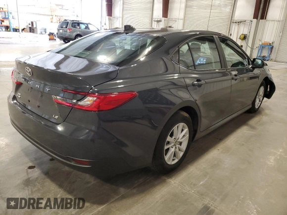 2025 Toyota Camry LE z VIN 4T1DBADK1SU004983, wystawiony jako Copart lot #57421665 z przebiegiem 8 122 mil mil oraz Czysty tytuł • Clean title. Historia ofert i sprzedaży dostępna na DreamBid. Obrazek 3.