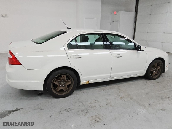 2011 Ford Fusion SE with VIN 3FAHP0HA2BR203105, listed as a Copart auction lot 47200465 with 134,192 mi miles and Clean Title. Bid and sale history available at carsss.com. Image 3.