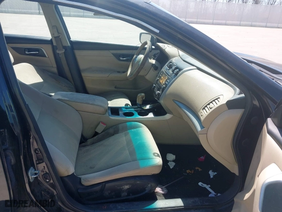 2015 Nissan Altima 2.5 SV with VIN 1N4AL3AP8FC498664, listed as a IAAI auction lot 41778661 with 143,242 mi miles. Bid and sale history available at carsss.com. Image 5.