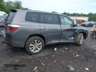 2013 Toyota Highlander Limited with VIN JTEDC3EH7D2012662, listed as a IAAI auction lot 42226232 with 135,064 mi miles and . Bid and sale history available at DreamBid. Image 6.