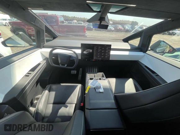 2024 Tesla Cybertruck with VIN 7G2CEHED8RA017372, listed as a Copart auction lot 54820745 with 10,870 mi miles and Clean Title. Bid and sale history available at carsss.com. Image 6.