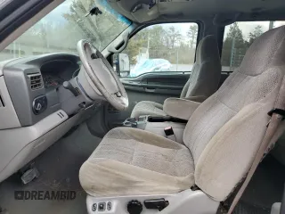 2001 Ford Excursion Special Serv z VIN 1FMNU40L91EB52063, wystawiony jako Copart lot #50835925 z przebiegiem 264 567 mil mil oraz Czysty tytuł • Clean title. Historia ofert i sprzedaży dostępna na DreamBid. Obrazek 7.