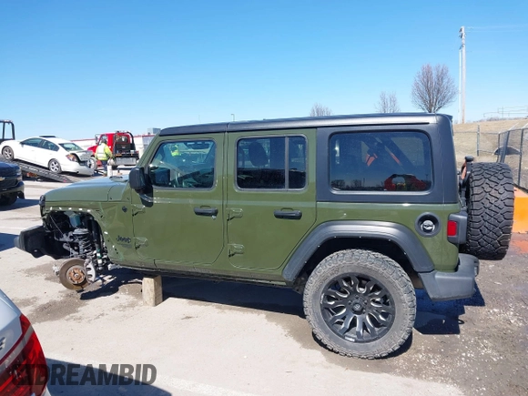 2021 Jeep Wrangler Unlimited Sport S with VIN 1C4HJXDG2MW814413, listed as a IAAI auction lot 41712547 with 11,913 mi miles. Bid and sale history available at carsss.com. Image 14.