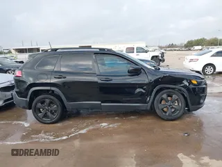 2020 Jeep Cherokee Latitude Plus with VIN 1C4PJLLB8LD611093, listed as a IAAI auction lot 41498284 with 27,613 mi miles. Bid and sale history available at carsss.com. Image 14.