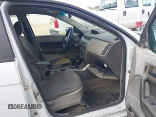 2008 Ford Focus SE with VIN 1FAHP35N08W296432, listed as a IAAI auction lot 42520880 with 195,266 mi miles and . Bid and sale history available at DreamBid. Image 5.