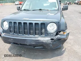 2008 Jeep Patriot Sport with VIN 1J8FF28W48D588723, listed as a IAAI auction lot 42394617 with 112,266 mi miles and . Bid and sale history available at DreamBid. Image 6.
