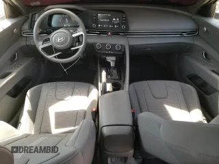 2024 Hyundai Elantra SE с VIN KMHLL4DGXRU834877, выставлен на аукционе Copart как лот 54592615 с пробегом 3 888 миль миль и Списание • Salvage title. История ставок и продаж доступна на DreamBid. Изображение 8.