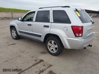 2006 Jeep Grand Cherokee Laredo with VIN 1J4HR48N76C200486, listed as a IAAI auction lot 41904591 with 238,286 mi miles. Bid and sale history available at carsss.com. Image 3.