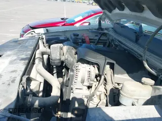 2008 Chevrolet Silverado 1500 1LT z VIN 3GCEK13MX8G159586, wystawiony jako IAAI lot #42794671 z przebiegiem 195 873 mil mil oraz . Historia ofert i sprzedaży dostępna na DreamBid. Obrazek 22.