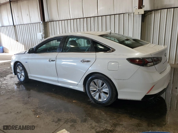 2019 Hyundai Sonata Hybrid SE with VIN KMHE24L38KA087975, listed as a Copart auction lot 82214154 with 49,572 mi miles and Salvage Title. Bid and sale history available at carsss.com. Image 2.