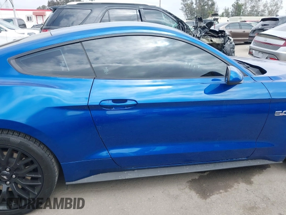 2018 Ford Mustang GT z VIN 1FA6P8CF2J5127010, wystawiony jako IAAI lot #42077900 z przebiegiem 77 023 mil mil oraz . Historia ofert i sprzedaży dostępna na DreamBid. Obrazek 14.