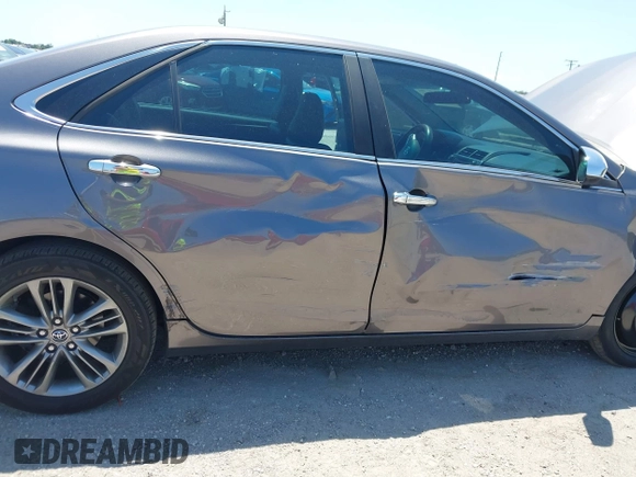 2015 Toyota Camry XLE with VIN 4T1BF1FK7FU020846, listed as a IAAI auction lot 42017645 with 187,129 mi miles. Bid and sale history available at carsss.com. Image 6.