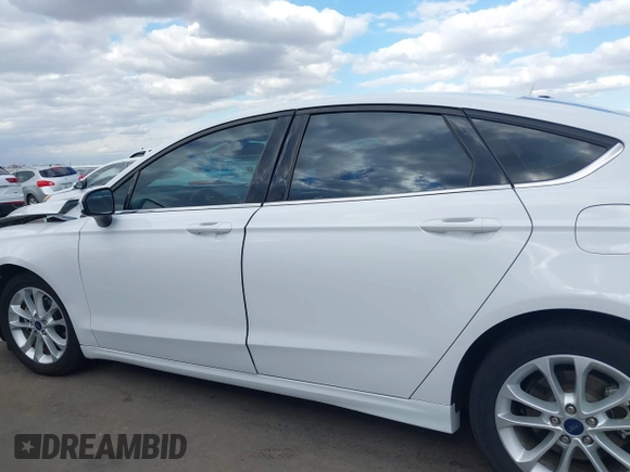 2020 Ford Fusion SE with VIN 3FA6P0HD6LR252987, listed as a IAAI auction lot 42064351 with 63,832 mi miles and . Bid and sale history available at carsss.com. Image 14.
