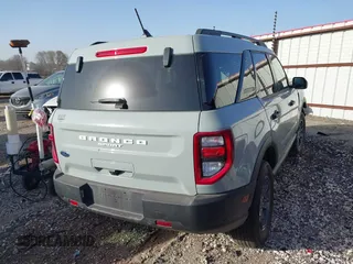 2024 Ford Bronco Sport Big Bend z VIN 3FMCR9B65RRE43228, wystawiony jako IAAI lot #41804723 z przebiegiem 20 003 mil mil oraz . Historia ofert i sprzedaży dostępna na DreamBid. Obrazek 4.