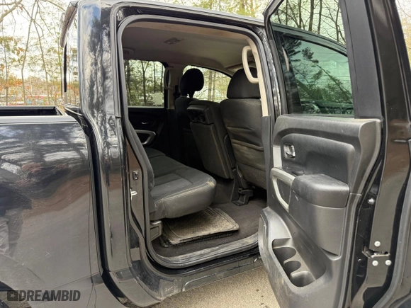 2017 Nissan Titan SV with VIN 1N6AA1EJ9HN510237, listed as a Copart auction lot 53729665 with 109,148 mi miles and Clean Title. Bid and sale history available at carsss.com. Image 6.