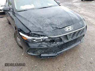 2024 Hyundai Elantra SE с VIN KMHLL4DG3RU829049, выставлен на аукционе IAAI как лот 42102549 с пробегом 12 021 миль миль и . История ставок и продаж доступна на DreamBid. Изображение 6.
