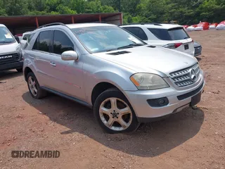 2008 Mercedes-Benz M 320 CDI z VIN 4JGBB22E28A408914, wystawiony jako IAAI lot #42408331 z przebiegiem 194 706 mil mil oraz . Historia ofert i sprzedaży dostępna na DreamBid. Obrazek 1.