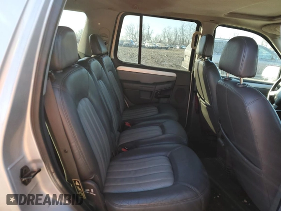 2002 Mercury Mountaineer z VIN 4M2DU86W52UJ12525, wystawiony jako Copart lot #42926725 z przebiegiem 192 281 mil mil oraz Szkoda całkowita • Salvage title. Historia ofert i sprzedaży dostępna na DreamBid. Obrazek 11.