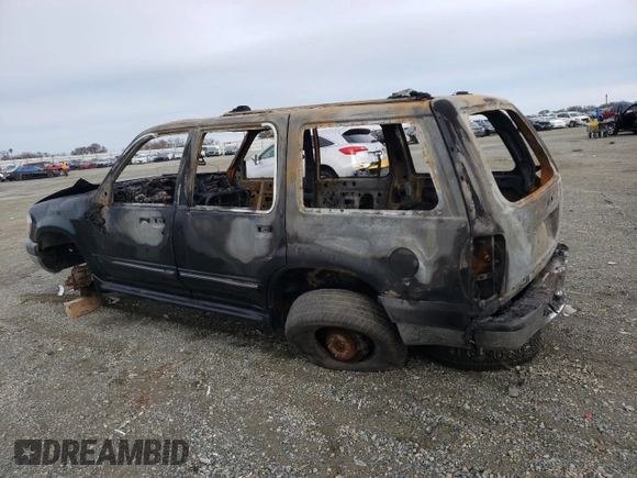 2001 Ford Explorer XLT с VIN 1FMZU63E11ZA33488, выставлен на аукционе Copart как лот 76141524 с пробегом Не указан миль и На запчасти • Non repairable. История ставок и продаж доступна на DreamBid. Изображение 2.