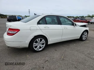 2010 Mercedes-Benz C 300 Sport z VIN WDDGF8BB6AR090008, wystawiony jako Copart lot #58347985 z przebiegiem 30 759 mil mil oraz Szkoda całkowita • Salvage title. Historia ofert i sprzedaży dostępna na DreamBid. Obrazek 3.