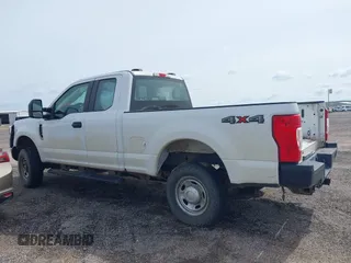 2020 Ford F-250 XL с VIN 1FT7X2B66LED41286, выставлен на аукционе IAAI как лот 42108623 с пробегом Не указан миль и . История ставок и продаж доступна на DreamBid. Изображение 15.