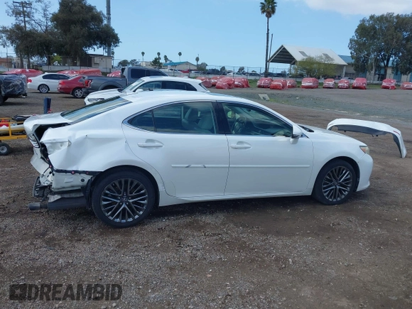 2013 Lexus ES 4dr Sdn with VIN JTHBK1GG9D2014631, listed as a IAAI auction lot 41931985 with 168,385 mi miles. Bid and sale history available at carsss.com. Image 14.