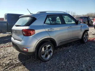 2024 Hyundai Venue Limited with VIN KMHRC8A32RU316491, listed as a Copart auction lot 46500945 with 17,585 mi miles and Salvage Title. Bid and sale history available at DreamBid. Image 3.