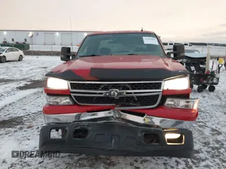 2006 Chevrolet Silverado 1500 LT1 with VIN 2GCEK13TX61118887, listed as a IAAI auction lot 41003882 with 171,532 mi miles. Bid and sale history available at carsss.com. Image 12.