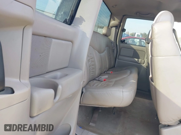 2002 Chevrolet Silverado 1500 LT with VIN 1GCEK19T52E262279, listed as a IAAI auction lot 40711298 with 251,098 mi miles. Bid and sale history available at carsss.com. Image 8.