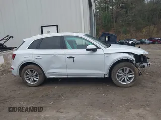 2022 Audi Q5 S line Premium z VIN WA1GAAFY6N2119787, wystawiony jako IAAI lot #40859968 z przebiegiem 46 771 mil mil oraz . Historia ofert i sprzedaży dostępna na DreamBid. Obrazek 13.