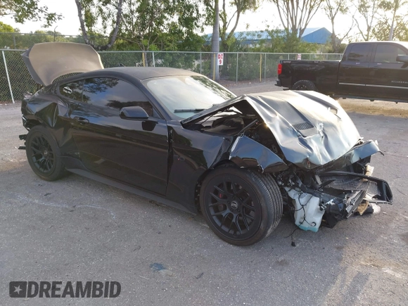 2021 Ford Mustang GT z VIN 1FA6P8CF5M5103885, wystawiony jako IAAI lot #42047874 z przebiegiem 58 521 mil mil oraz . Historia ofert i sprzedaży dostępna na DreamBid. Obrazek 1.