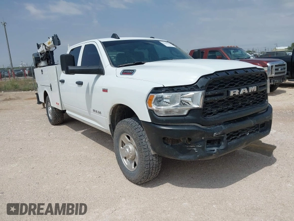 2022 Ram 2500 Tradesman with VIN 3C6UR5HJ8NG366140, listed as a IAAI auction lot 42468290 with 51,581 mi miles and . Bid and sale history available at DreamBid. Image 1.