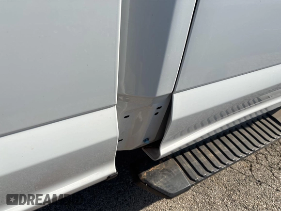 2019 Ford F-250 XL z VIN 1FT7W2BT4KEG48172, wystawiony jako IAAI lot #42556049 z przebiegiem 89 463 mil mil oraz . Historia ofert i sprzedaży dostępna na DreamBid. Obrazek 8.