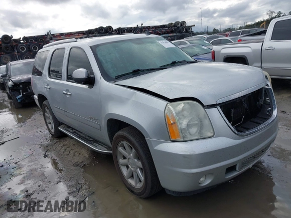 2012 GMC Yukon Denali with VIN 1GKS1EEF0CR256515, listed as a IAAI auction lot 41079993 with 207,470 mi miles. Bid and sale history available at carsss.com. Image 1.