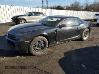 2013 Chevrolet Camaro LS z VIN 2G1FA1E31D9159064, wystawiony jako Copart lot #83698194 z przebiegiem 131 642 mil mil oraz Szkoda całkowita • Salvage title. Historia ofert i sprzedaży dostępna na DreamBid. Obrazek 1.