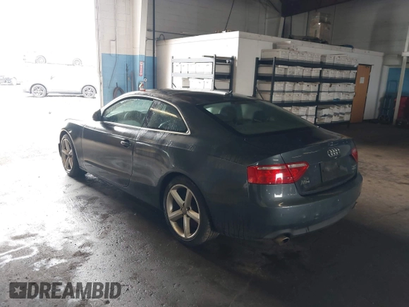 2009 Audi A5 z VIN WAUDK78T29A049174, wystawiony jako IAAI lot #42196460 z przebiegiem 171 255 mil mil oraz . Historia ofert i sprzedaży dostępna na DreamBid. Obrazek 3.