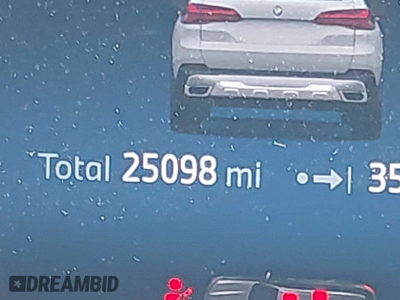 2024 BMW X5 xDrive40i with VIN 5UX23EU00R9V34355, listed as a IAAI auction lot 42135650 with 25,098 mi miles and . Bid and sale history available at DreamBid. Image 15.